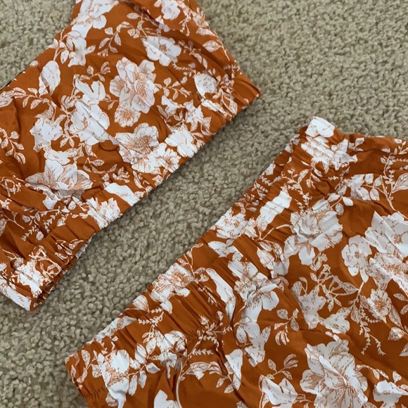 Shein Two-Piece Floral Suit - Picture 3 of 5